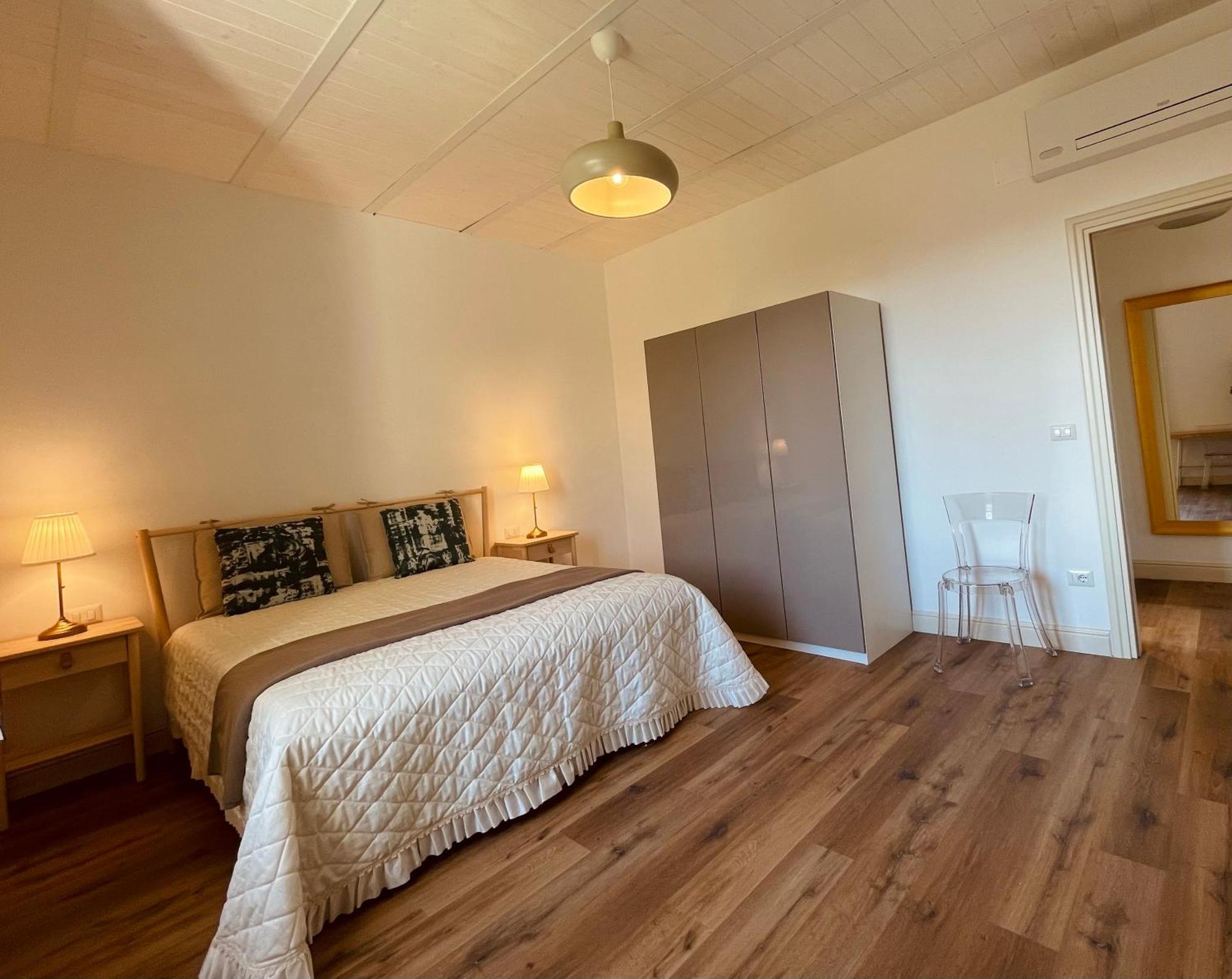 Palazzo Pitagora Hotel Taranto Kültér fotó