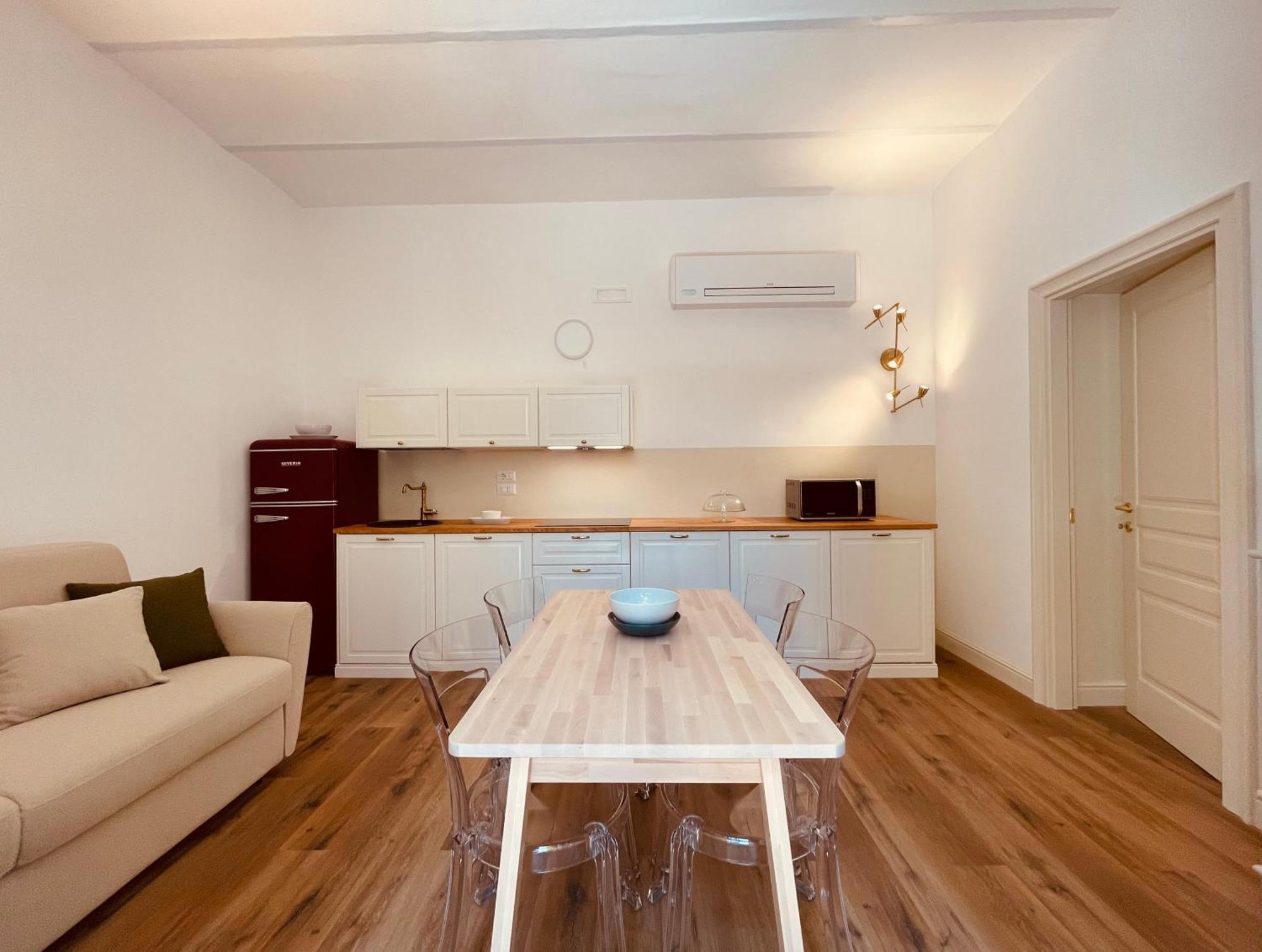 Palazzo Pitagora Hotel Taranto Kültér fotó